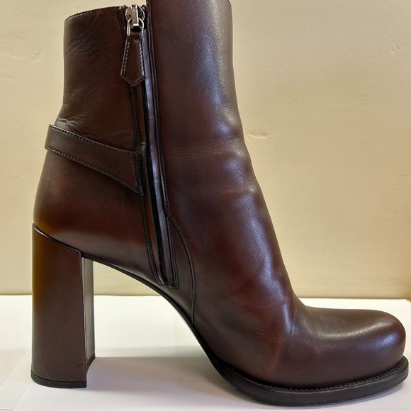 Prada Brown Leather Boots - Excellent Condition - Picture 2 of 4